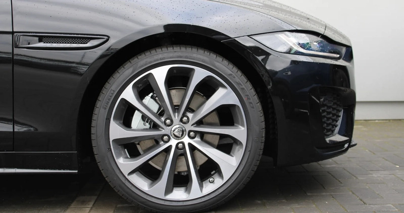 Jaguar XE cena 259900 przebieg: 4000, rok produkcji 2024 z Lwówek Śląski małe 154
